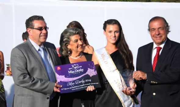 Nueva Reina De El Derby Fue Coronada Por Alcaldesa Virginia Reginato Municipalidad De Vina Del Mar